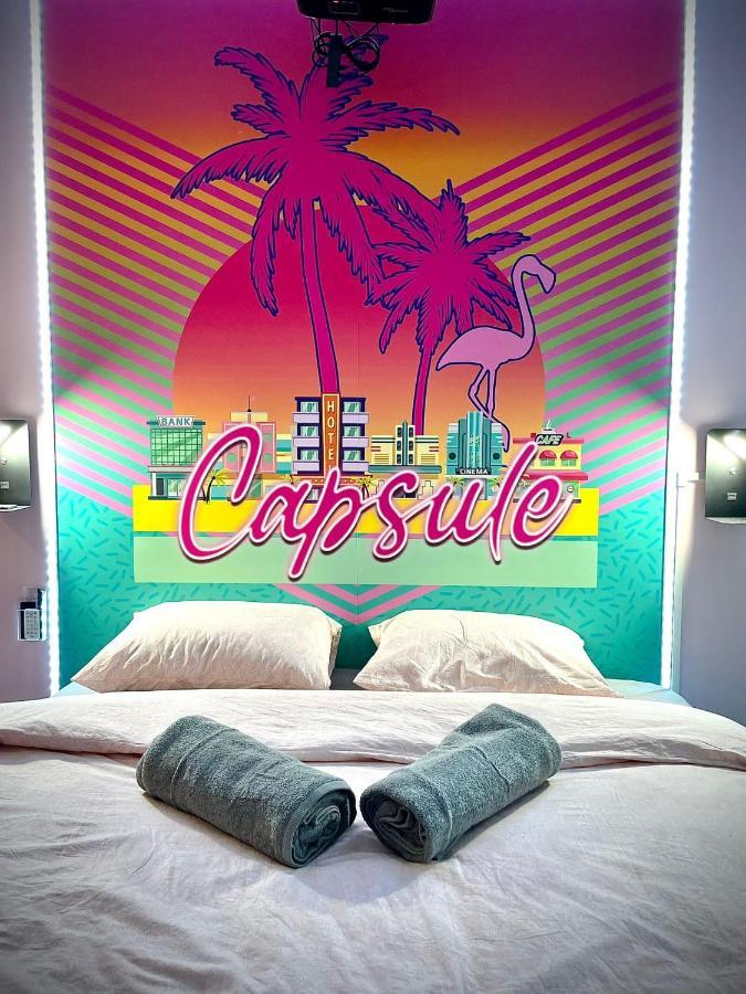 Capsule Miami Vice - Jacuzzi - Billard - Ecran Cinema & Netflix - Ping-Pong - Nintendo & Jeux- Лиеван Екстериор снимка