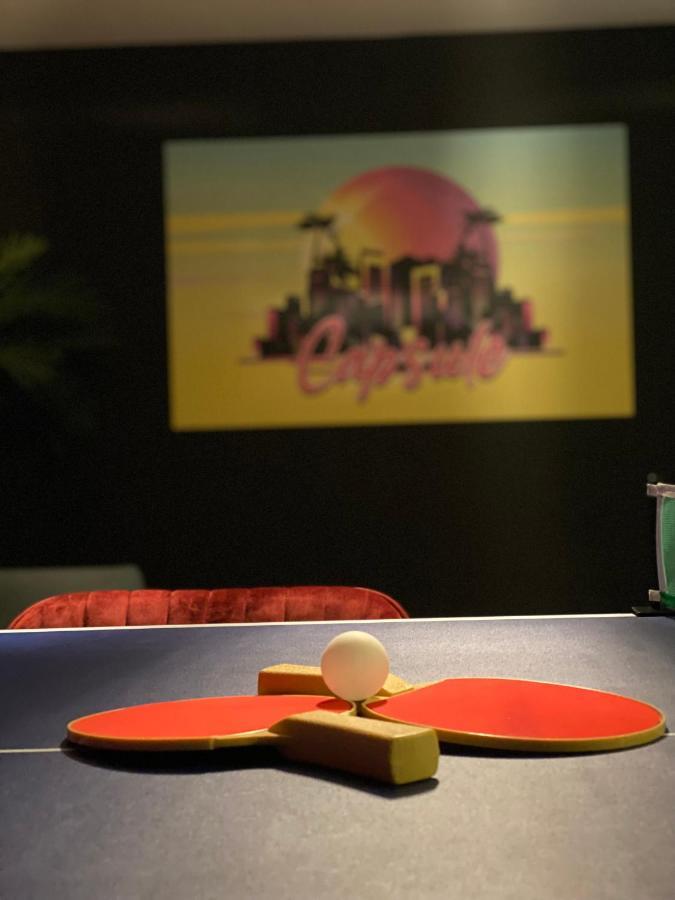 Capsule Miami Vice - Jacuzzi - Billard - Ecran Cinema & Netflix - Ping-Pong - Nintendo & Jeux- Лиеван Екстериор снимка