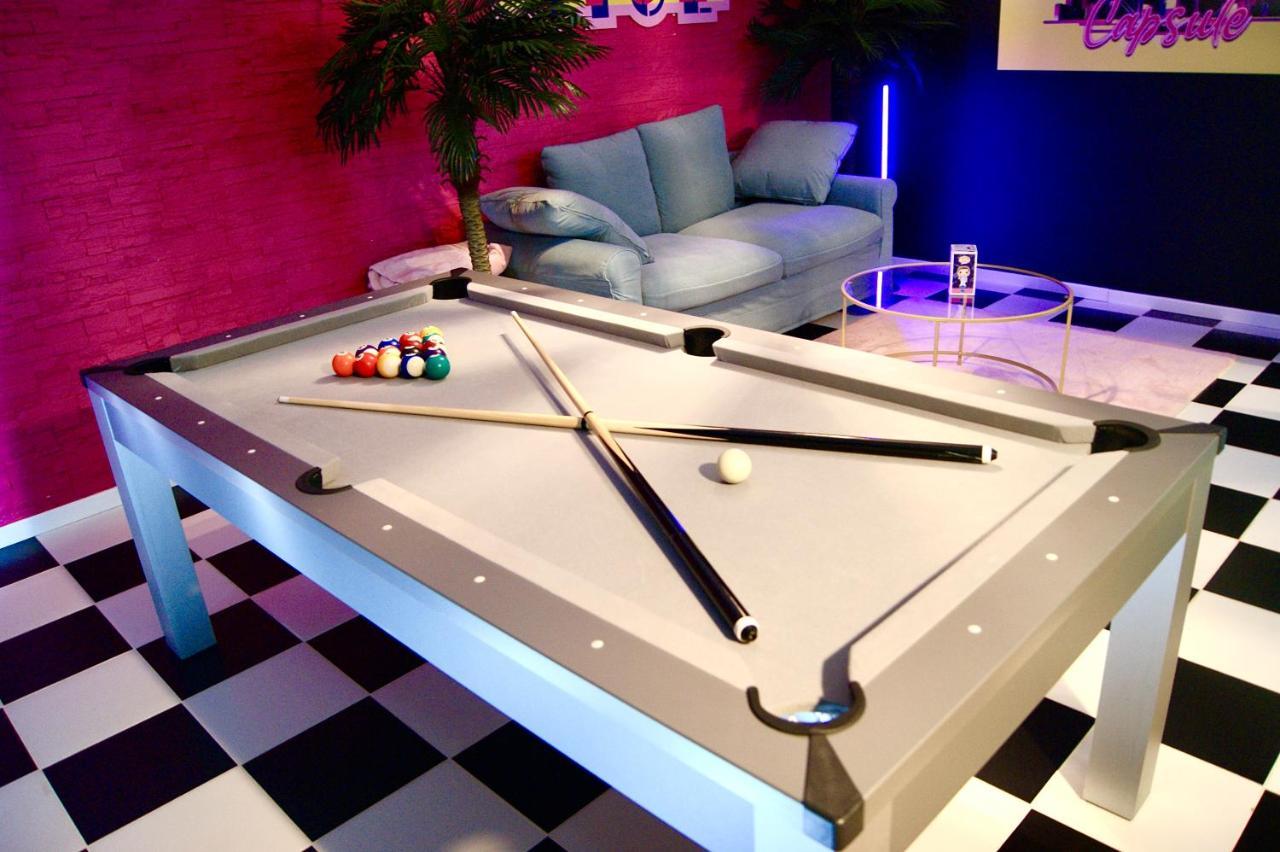 Capsule Miami Vice - Jacuzzi - Billard - Ecran Cinema & Netflix - Ping-Pong - Nintendo & Jeux- Лиеван Екстериор снимка